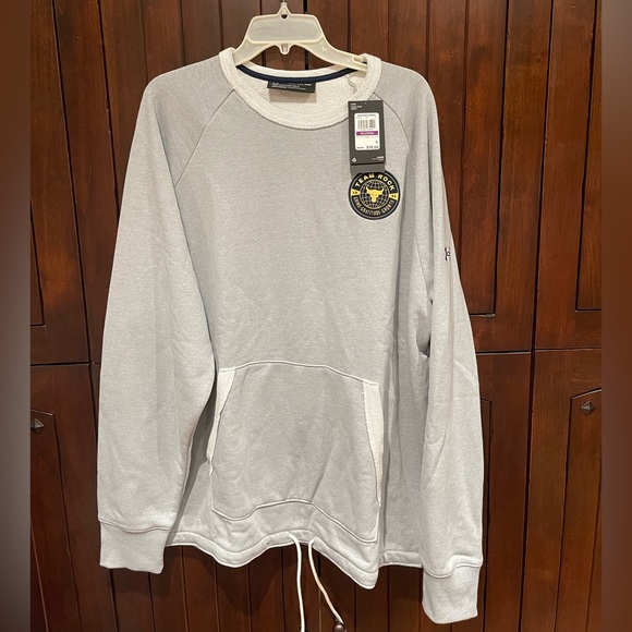 Under Armour Other - Under Armour sweat shirt